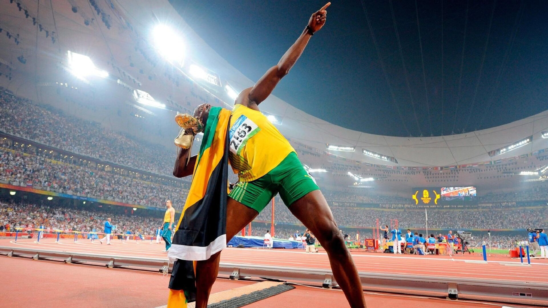 科里·简：全黑队边锋位置的领导者，突破防线如同切入刀锋，里科百科